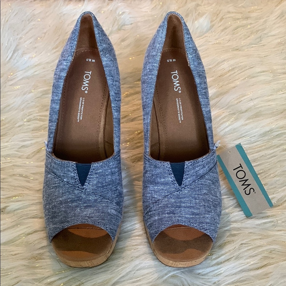 TOMS Classic Navy slub Chambray Peep-Toe Wedges